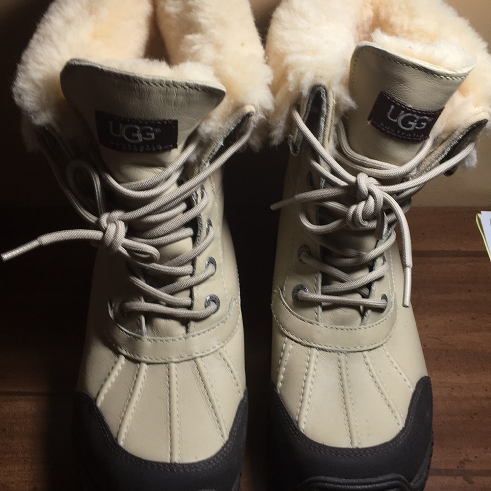 UGG boots authentic - Picture 7 of 8